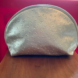 Fashion Fair Makeup/Cosmetic Bag-Silver Ostrich Pattern Exterior-10”x 6”x 3”